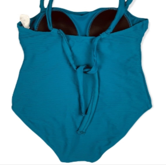 Classic Swimsuit in Teal! - Picture 4 of 4